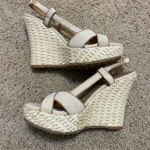 Lilly Pulitzer Off-White Wedge Sandals with high heel and Open Toe Design